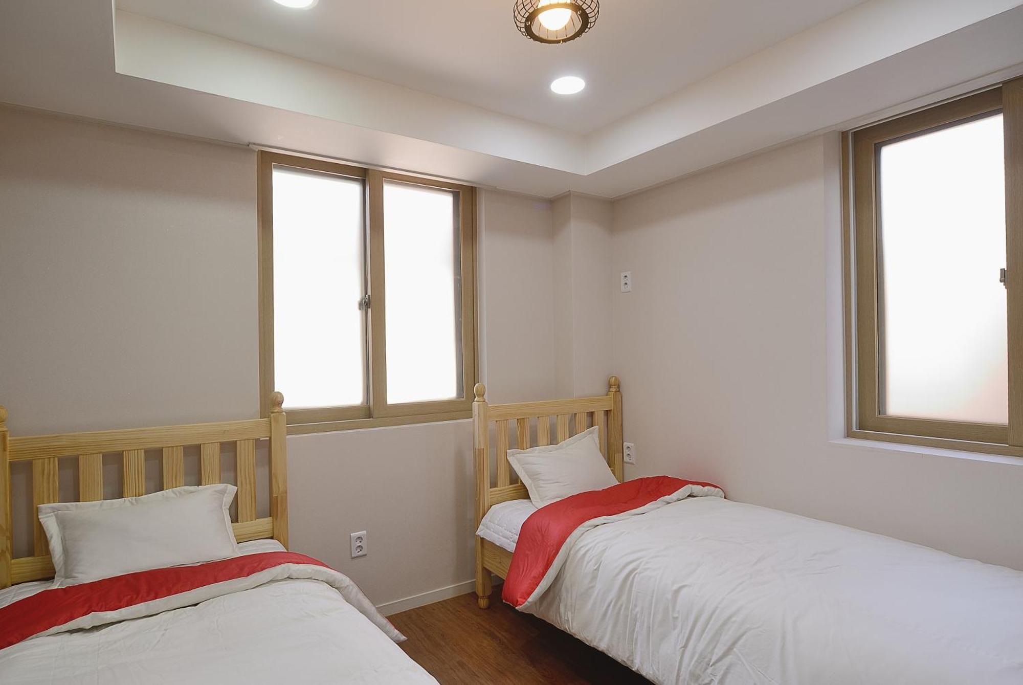 Red Guesthouse Seoul Exterior photo