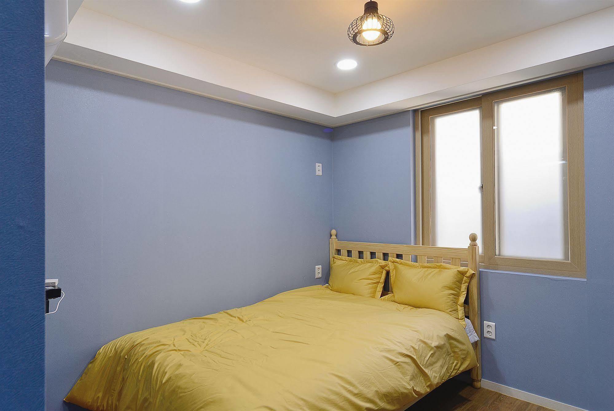 Red Guesthouse Seoul Exterior photo